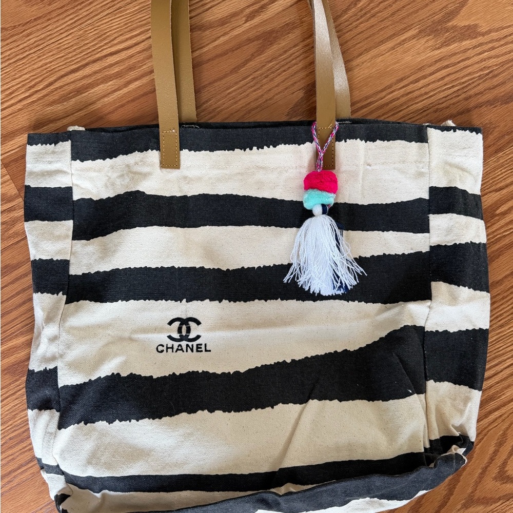 Black and Cream Striped Canvas Tote beach bag with Tassel Charm
